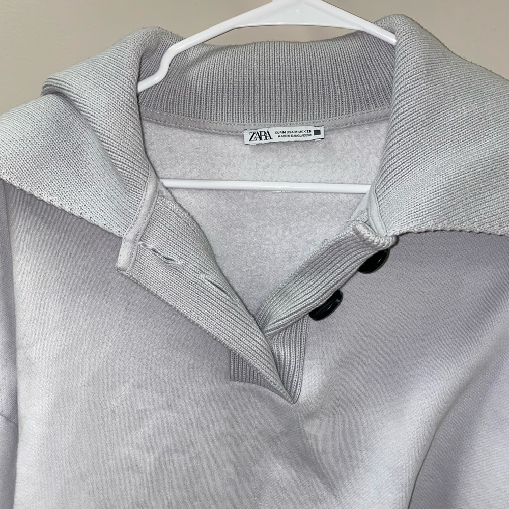 Grey button ribbed collar sweater